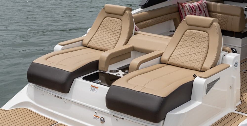 Premium helm and cockpit details